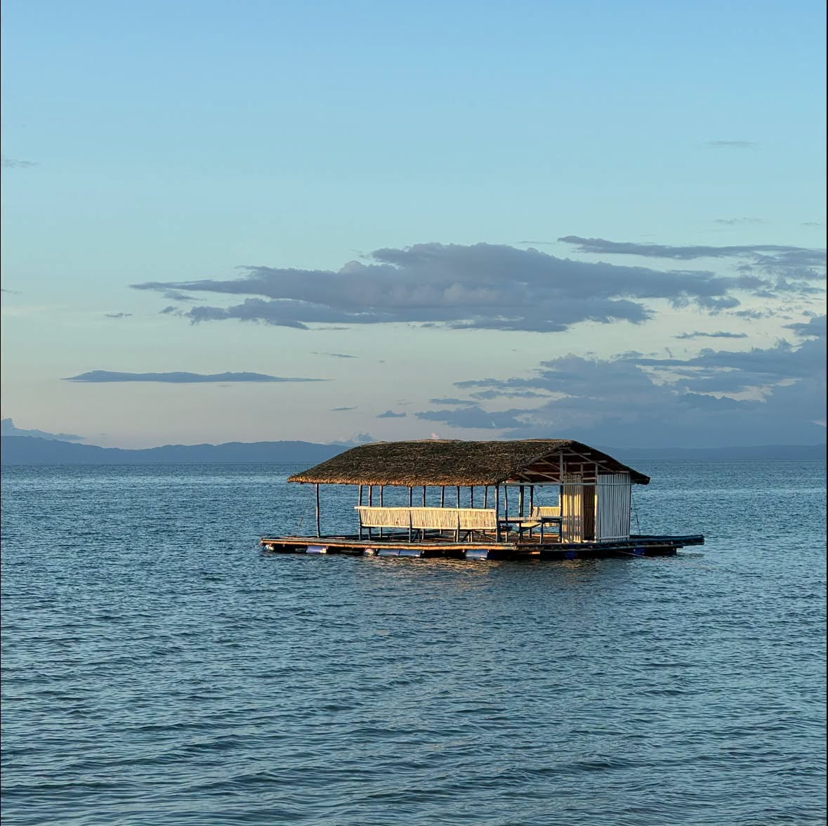 Barangay Laurente Floating Cottage on clear water